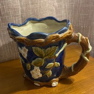 Grape 🍇 vine majolica nouveau Relief Pitcher with Sculpted Handled